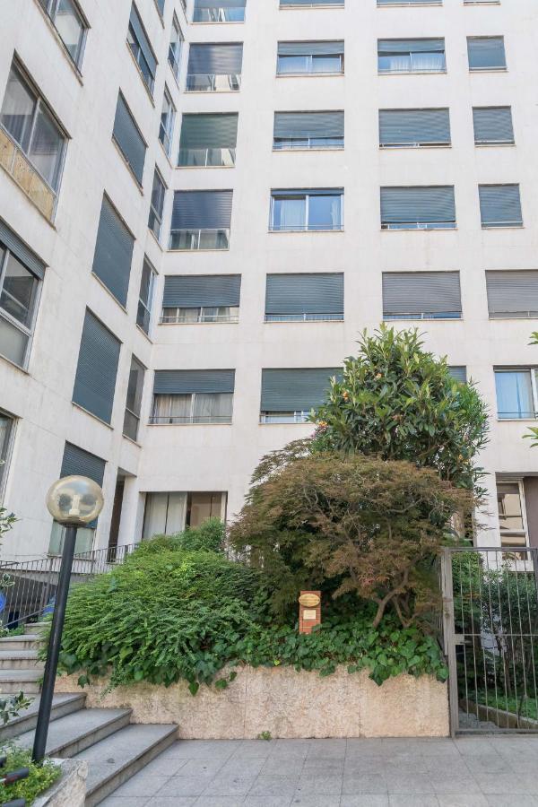 Porta Nuova 52 Apartment Милано Екстериор снимка